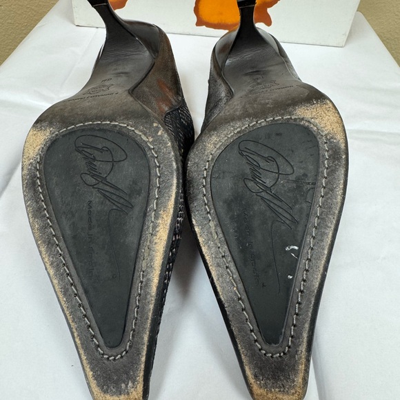 Donald J. Pliner slip on mule, kitten heel. - Picture 6 of 9